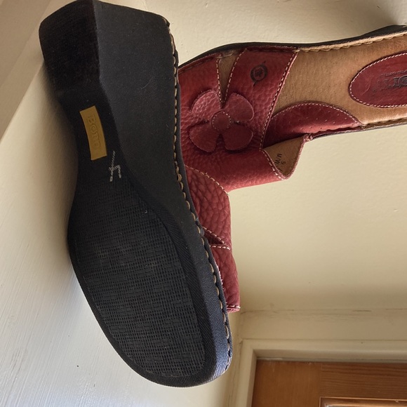 Shoes - Picture 3 of 9